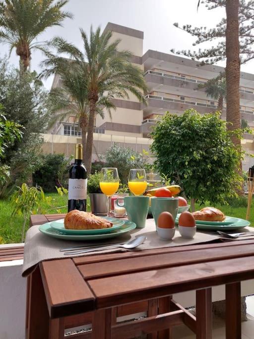Playa Del Ingles: Beautiful Renovated Apartment Сан-Бартоломе Экстерьер фото
