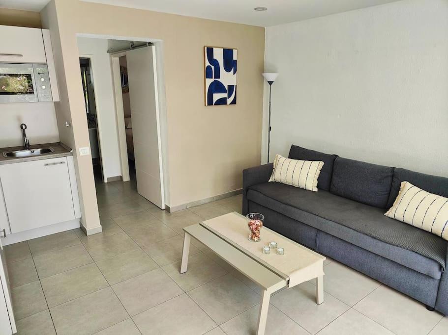 Playa Del Ingles: Beautiful Renovated Apartment Сан-Бартоломе Экстерьер фото