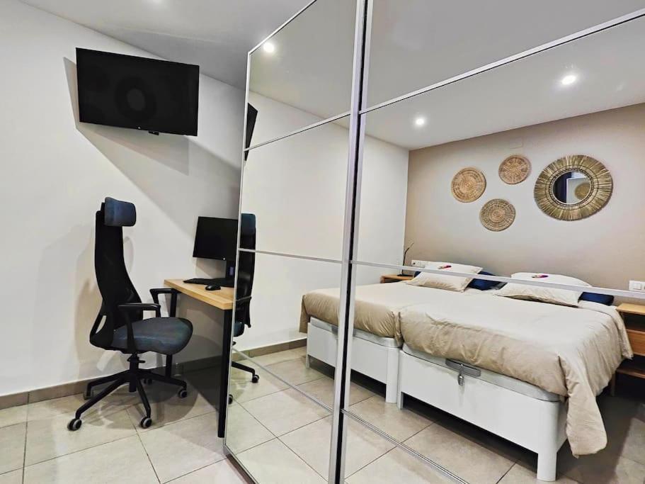 Playa Del Ingles: Beautiful Renovated Apartment Сан-Бартоломе Экстерьер фото